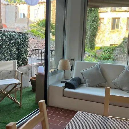 Appartement Pis Amb Molt D'encant Al Centre D'olot