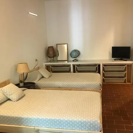 Apartment Pis Amb Molt D'encant Al Centre D'olot *