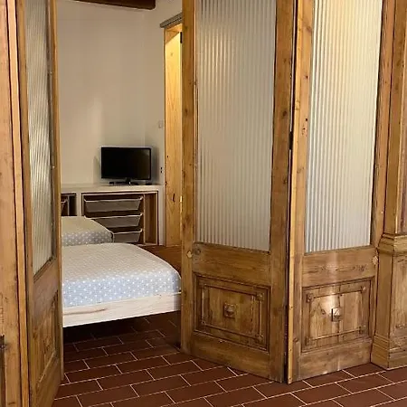 Apartamento Pis Amb Molt D'encant Al Centre D'olot *